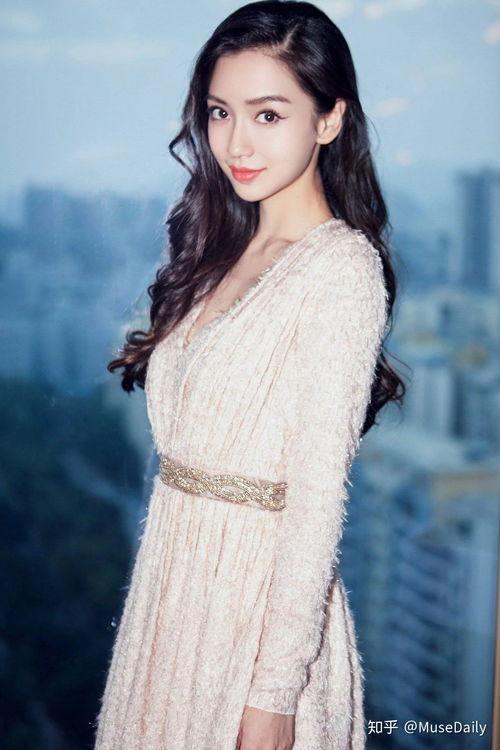 娱乐圈吃瓜爆料戚薇夫妇,揭秘明星夫妻的甜蜜与争议  第2张